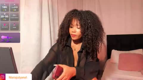 Snapshot of maria_julyana chatting on 09.30.25 V A N E S S A online show from 09.30.25