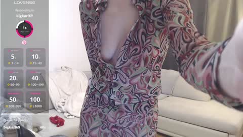 Snapshot of maria_lisica chatting on 12.18.24 Mari online show from 12.18.24