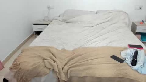 Snapshot of maria_mad chatting on 11.22.25 Itslablonde online show from 11.22.25