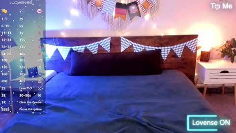 Snapshot of maria_moonlight chatting on 09.24.25 Maria online show from 09.24.25