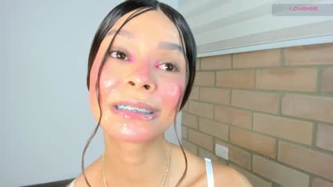 Snapshot of maria_sofii chatting on 12.25.24 S O F I A  model independent online show from 12.25.24