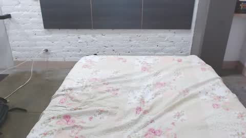 Call me Mara  online show from 09.21.25