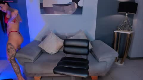 Snapshot of mariaherrera_ chatting on 10.06.25 MARIA HERRERA online show from 10.06.25