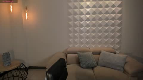 Snapshot of mariaherrera_ chatting on 10.19.25 MARIA HERRERA online show from 10.19.25