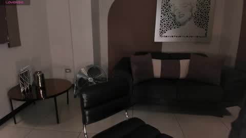 Snapshot of mariaherrera_ chatting on 10.21.25 MARIA HERRERA online show from 10.21.25