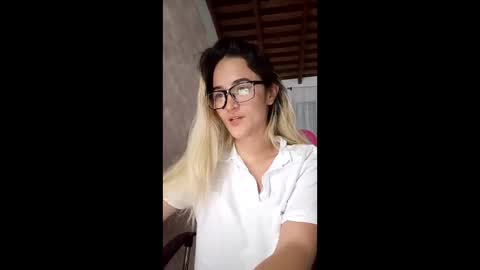 Snapshot of mariam_arango chatting on 01.13.26 mariam_arango online show from 01.13.26