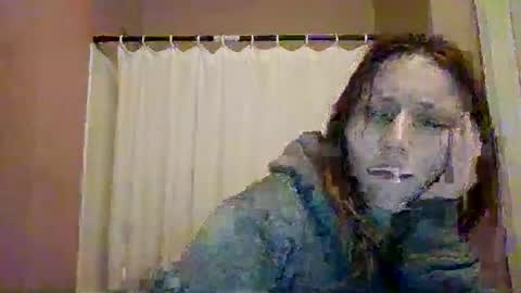 Snapshot of mariamaybe24 chatting on 12.13.24 Mariah online show from 12.13.24