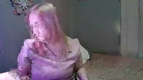 Snapshot of mariamaybe24 chatting on 02.24.25 Mariah online show from 02.24.25