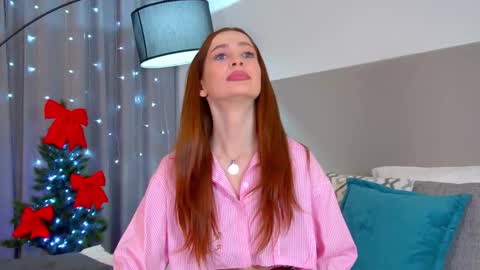 MariaMenson online show from 12.02.25