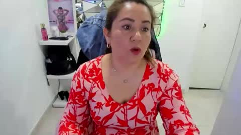 Snapshot of mariana01_m chatting on 05.07.26 mariana01_m online show from 05.07.26