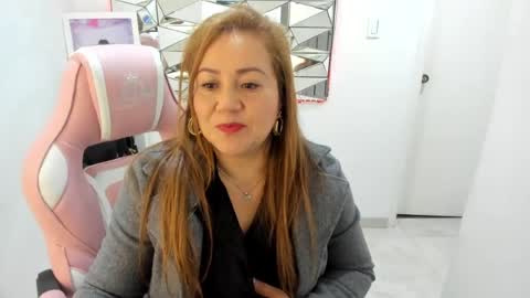 Snapshot of mariana01_m chatting on 06.13.26 mariana01_m online show from 06.13.26