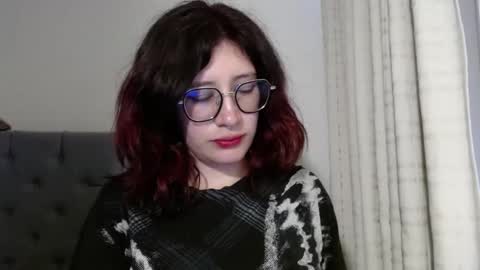 Snapshot of mariana124_ chatting on 01.02.25 Mariana online show from 01.02.25