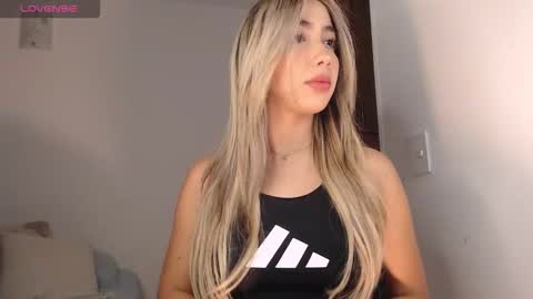 Snapshot of mariana_es chatting on 01.11.26 Mariana online show from 01.11.26