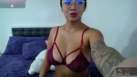 Snapshot of mariana_sara chatting on 02.12.25 mariana_sara online show from 02.12.25