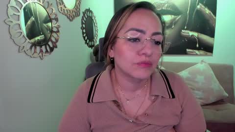 Snapshot of marianalopez81 chatting on 05.23.26 Mariana Lopez online show from 05.23.26