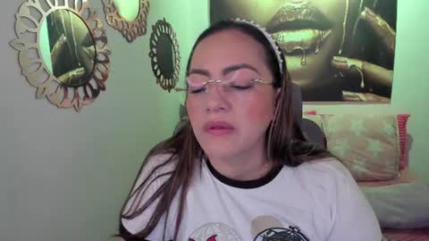 Snapshot of marianalopez81 chatting on 06.14.26 Mariana Lopez online show from 06.14.26