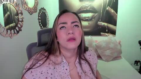 Snapshot of marianalopez81 chatting on 06.23.26 Mariana Lopez online show from 06.23.26