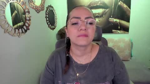Snapshot of marianalopez81 chatting on 07.25.26 Mariana Lopez online show from 07.25.26