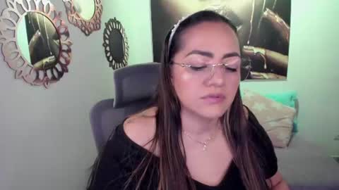 Snapshot of marianalopez81 chatting on 08.03.26 Mariana Lopez online show from 08.03.26