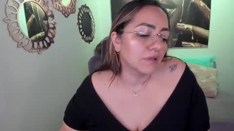 Snapshot of marianalopez81 chatting on 08.03.26 Mariana Lopez online show from 08.03.26
