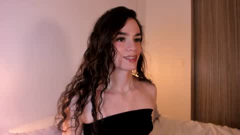 Snapshot of marianasynn_ chatting on 06.25.26 online show from 06.25.26