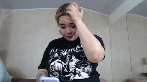 Snapshot of mariangel_bigboobs chatting on 03.18.26 la crespa x online show from 03.18.26