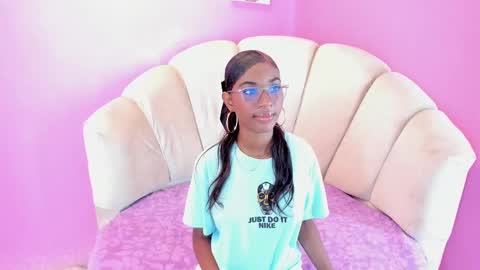 Snapshot of marianrosse chatting on 09.09.25 marianrosse online show from 09.09.25