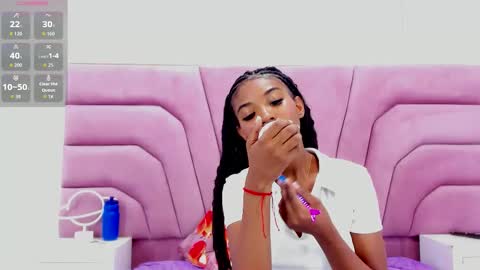 Snapshot of marianrosse chatting on 10.06.25 marianrosse online show from 10.06.25