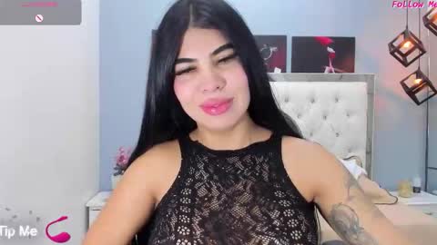 Snapshot of mariansexx chatting on 05.17.26 Marian Sexy online show from 05.17.26