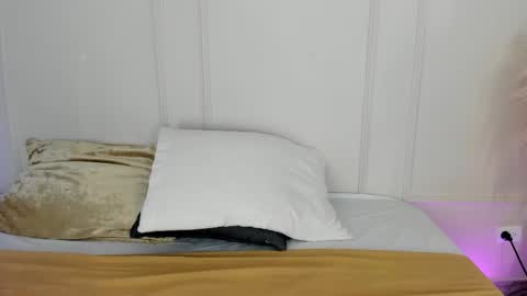 Maria Pettit online show from 02.07.26