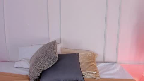Maria Pettit online show from 05.10.26