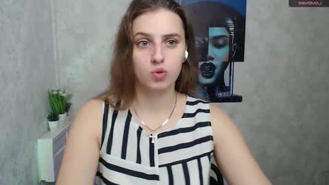 Snapshot of mariatess_ chatting on 11.02.25 Mariia online show from 11.02.25