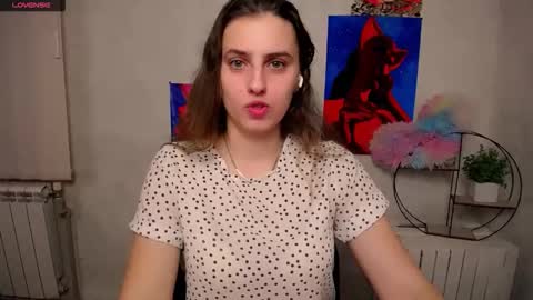 Snapshot of mariatess_ chatting on 11.12.25 Mariia online show from 11.12.25