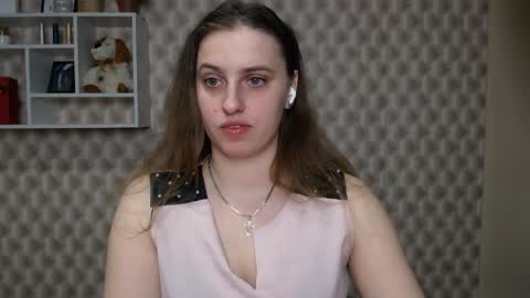 Snapshot of mariatess_ chatting on 04.08.26 Mariia online show from 04.08.26