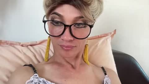 Mari online show from 05.06.26