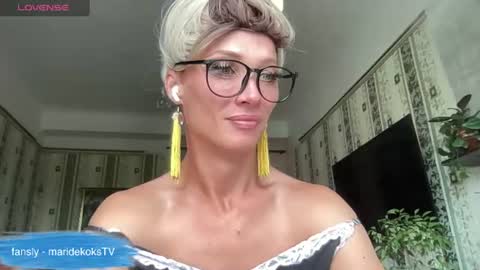 Snapshot of maridekoks chatting on 07.23.26 Mari online show from 07.23.26