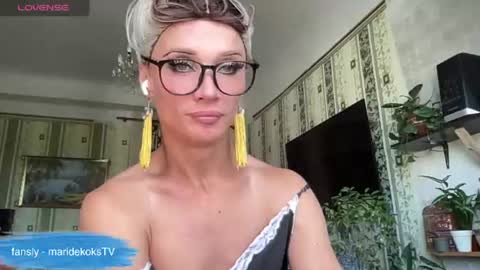 Snapshot of maridekoks chatting on 07.24.26 Mari online show from 07.24.26