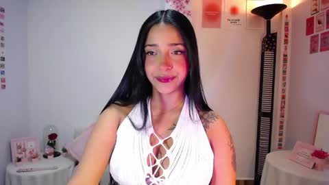 Nicolle online show from 04.20.26