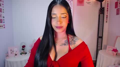 Nicolle online show from 05.10.26