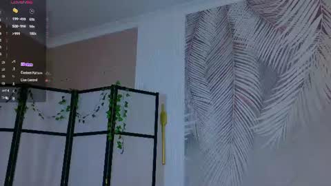 Snapshot of marie_diaze chatting on 06.18.26 Marie LEAVE YOUR WITH ME online show from 06.18.26