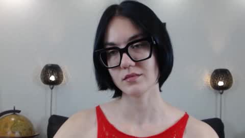 Snapshot of marie_fitch chatting on 11.11.25 Marie Fitch online show from 11.11.25