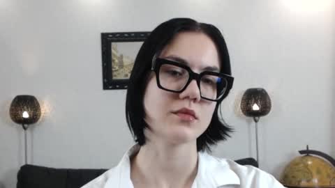 Snapshot of marie_fitch chatting on 11.28.25 Marie Fitch online show from 11.28.25