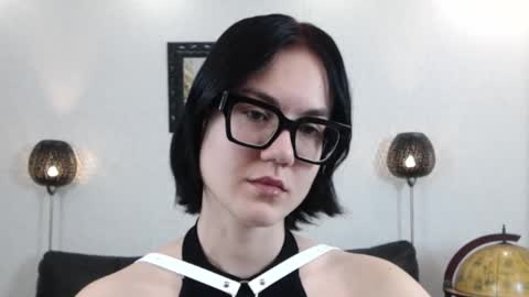 Snapshot of marie_fitch chatting on 12.02.25 Marie Fitch online show from 12.02.25