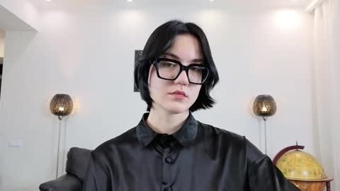 Snapshot of marie_fitch chatting on 12.22.25 Marie Fitch online show from 12.22.25