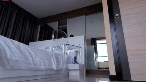 Snapshot of marie_jacob chatting on 12.06.24 Marie online show from 12.06.24