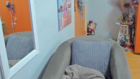 Snapshot of marie_marie03 chatting on 01.04.25 Marie online show from 01.04.25