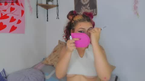 Snapshot of marieetaylor chatting on 07.27.26 Mariee online show from 07.27.26
