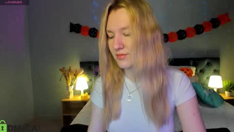 mariel_brown online show from 10.22.25
