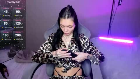 Snapshot of mariella__adams chatting on 04.14.26 Maria online show from 04.14.26