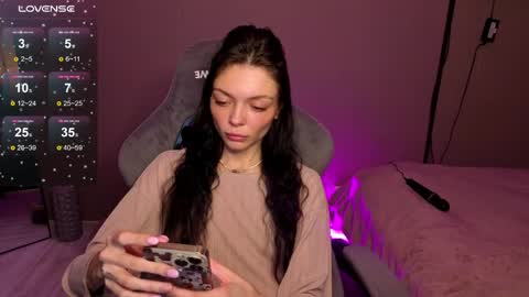 Snapshot of mariella__adams chatting on 05.07.26 Maria online show from 05.07.26
